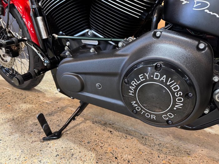 2017 Harley-davidson FXBB STREET BOB Red