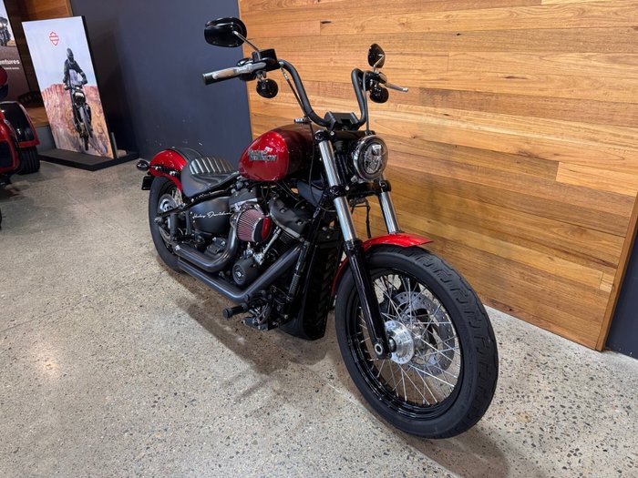 2017 Harley-davidson FXBB STREET BOB Red