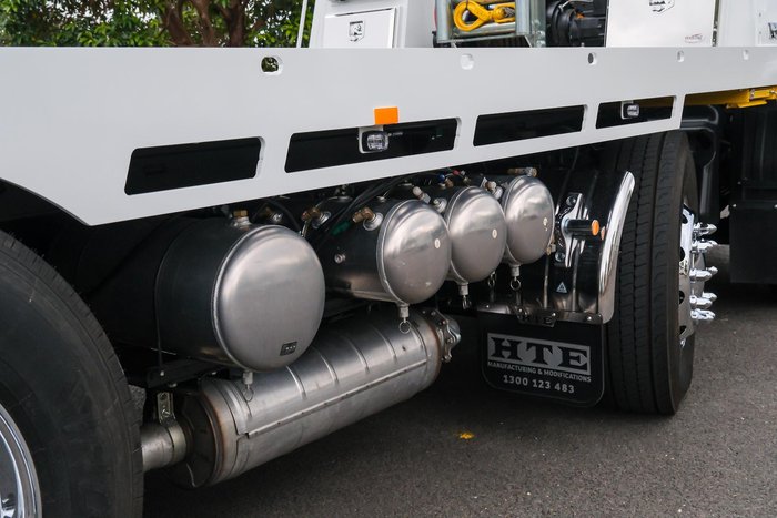 2025 Isuzu F Series FYJ300-350