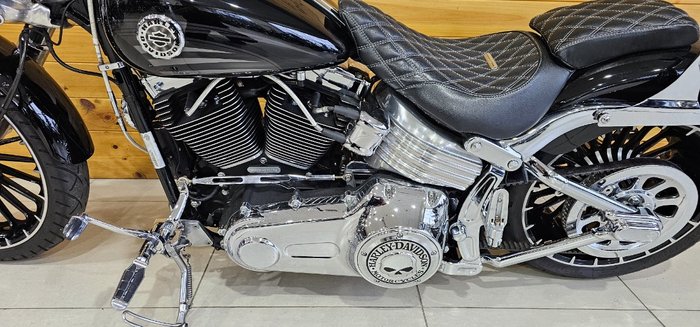 2016 Harley-davidson FXSB SOFTAIL BREAKOUT Black