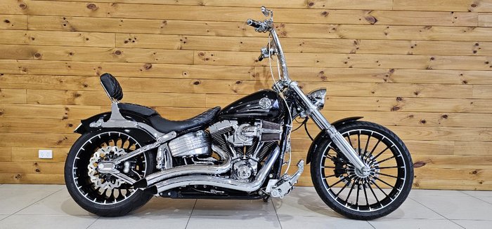 2016 Harley-davidson FXSB SOFTAIL BREAKOUT Black