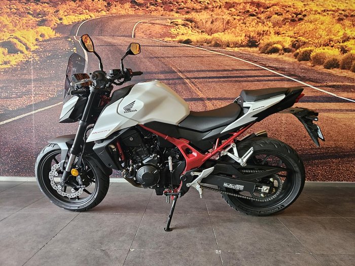 2025 Honda CB750 Hornet CB White