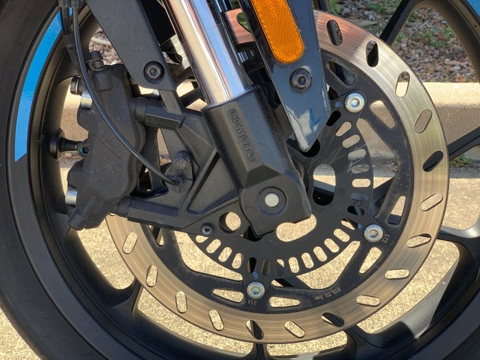2023 CFMOTO 300 SR ABS LAVA ORANGE