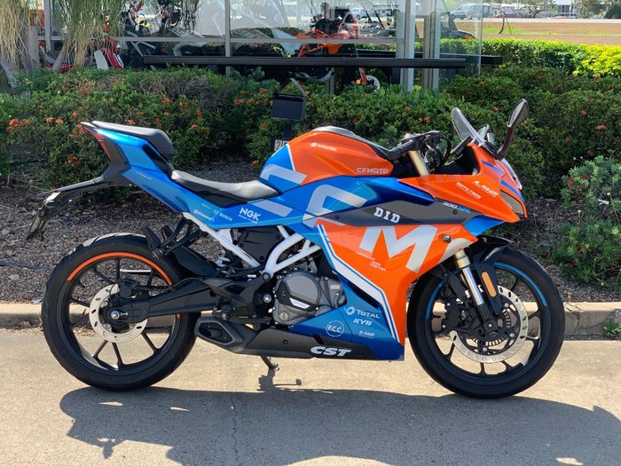 2023 CFMOTO 300 SR ABS LAVA ORANGE