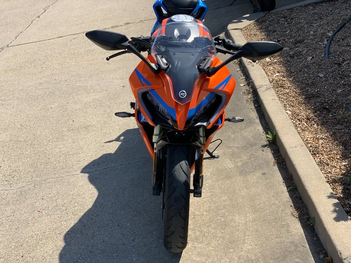 2023 CFMOTO 300 SR ABS LAVA ORANGE