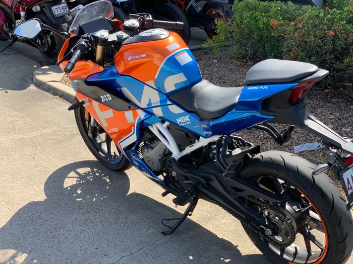 2023 CFMOTO 300 SR ABS LAVA ORANGE