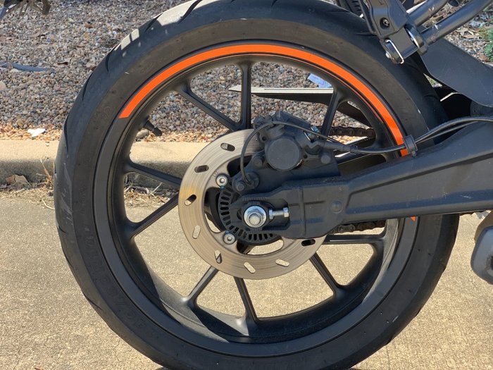 2023 CFMOTO 300 SR ABS LAVA ORANGE