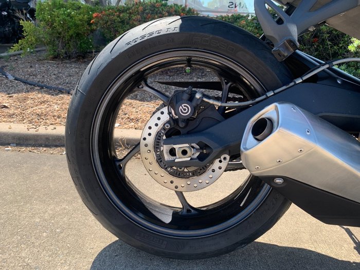 2014 Triumph STREET TRIPLE 660 Red