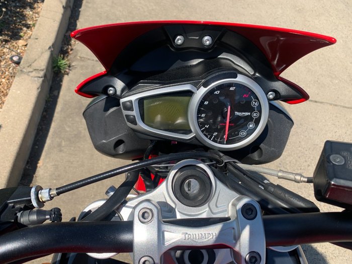 2014 Triumph STREET TRIPLE 660 Red
