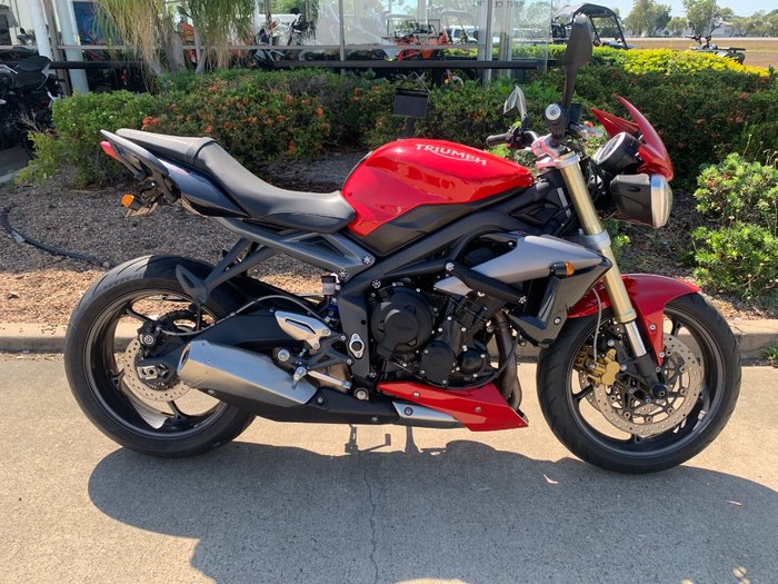 2014 Triumph STREET TRIPLE 660 Red