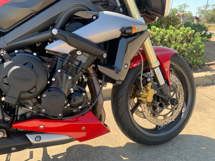 2014 Triumph STREET TRIPLE 660 Red