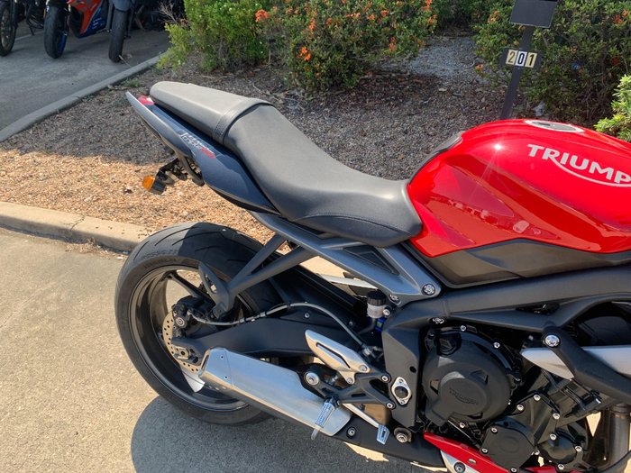 2014 Triumph STREET TRIPLE 660 Red