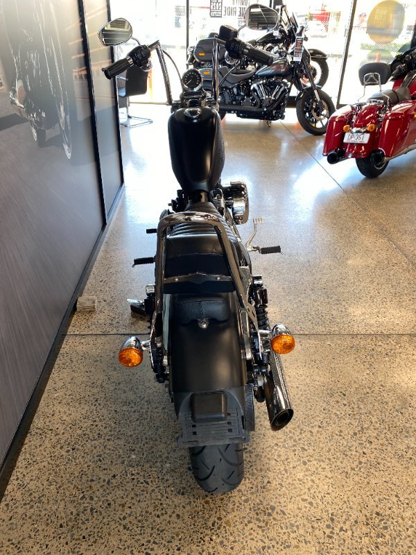 2013 Harley-davidson XL1200V SEVENTY-TWO