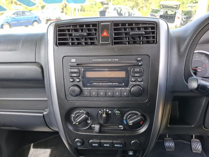 2014 Suzuki Jimny Sierra SN413 T6 4X4 Dual Range Superior White