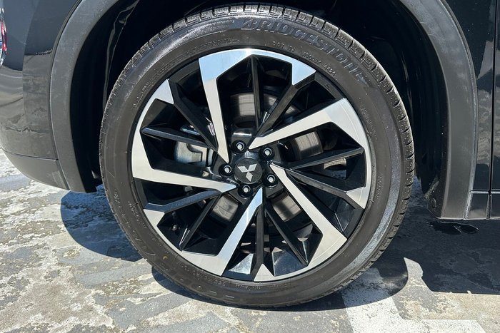 2023 Mitsubishi Outlander Exceed Tourer