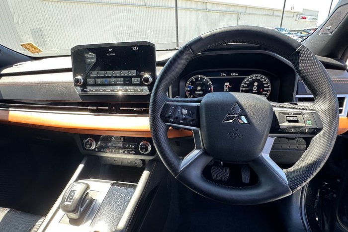 2023 Mitsubishi Outlander Exceed Tourer