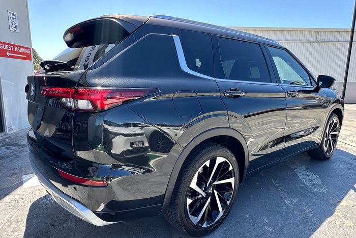 2023 Mitsubishi Outlander Exceed Tourer