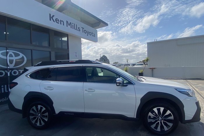 2024 Subaru Outback AWD Touring