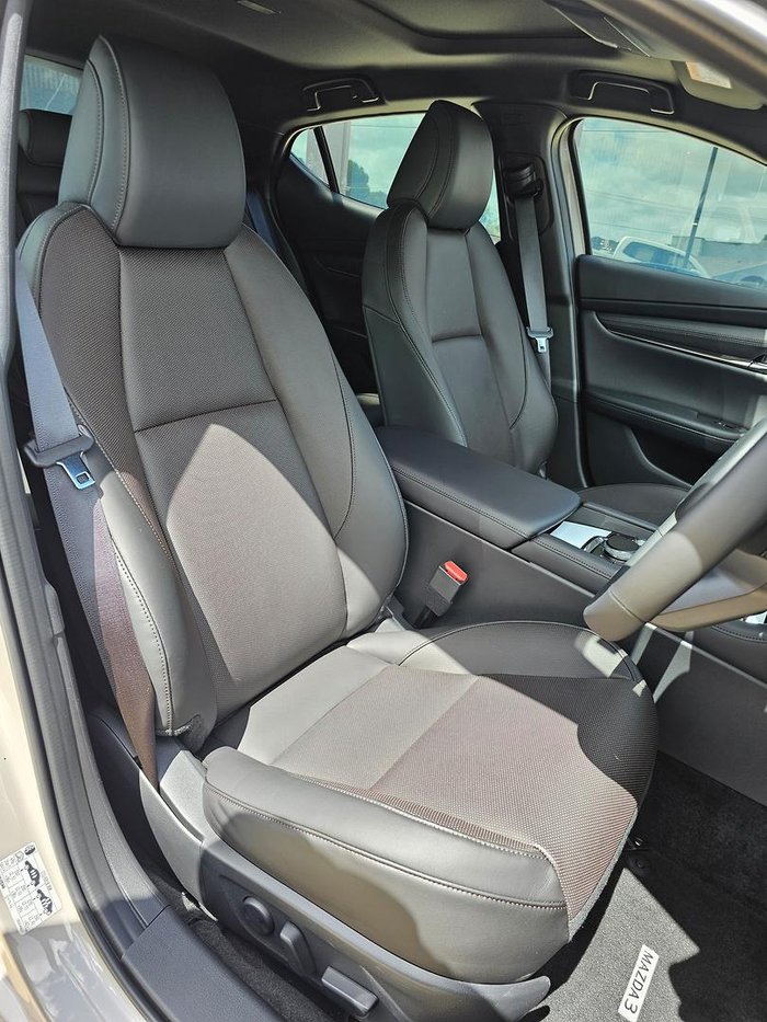 2025 Mazda 3 G25 Astina