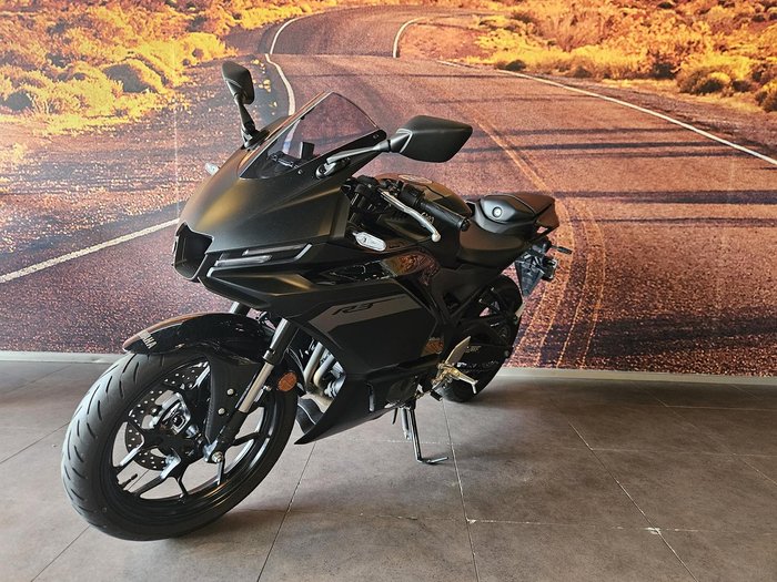 2025 Yamaha YZF-R3 R3 Black