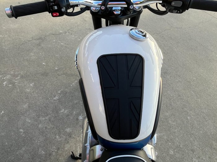 2023 Triumph BONNEVILLE T120 Blue / White