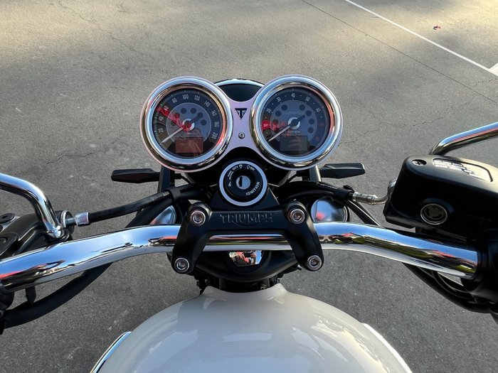 2023 Triumph BONNEVILLE T120 Blue / White