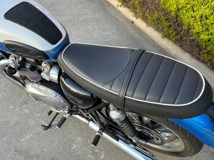 2023 Triumph BONNEVILLE T120 Blue / White