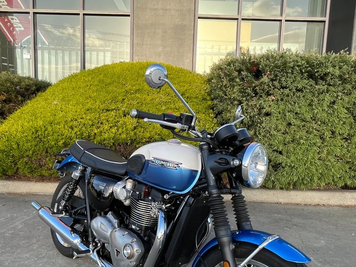2023 Triumph BONNEVILLE T120 Blue / White