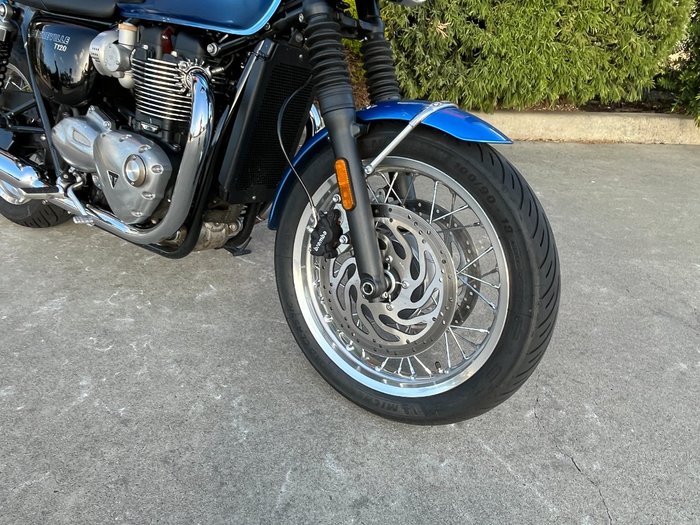 2023 Triumph BONNEVILLE T120 Blue / White