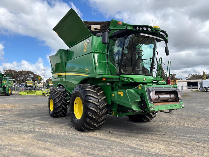2019 John Deere S790 Green