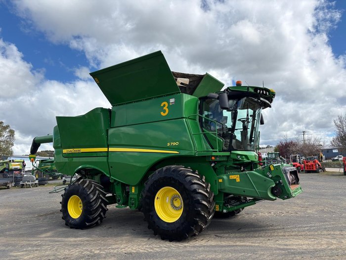 2019 John Deere S790 Green