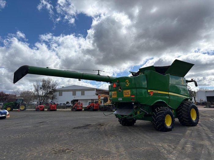 2019 John Deere S790 Green