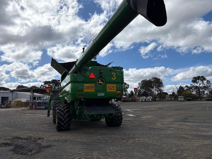 2019 John Deere S790 Green