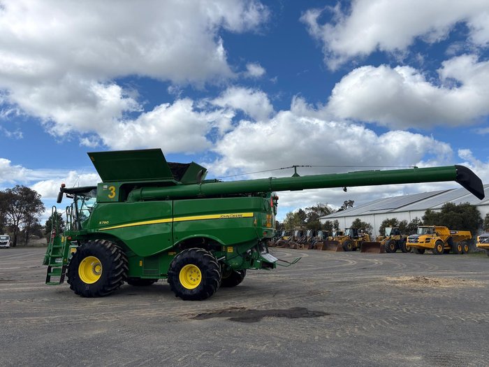2019 John Deere S790 Green
