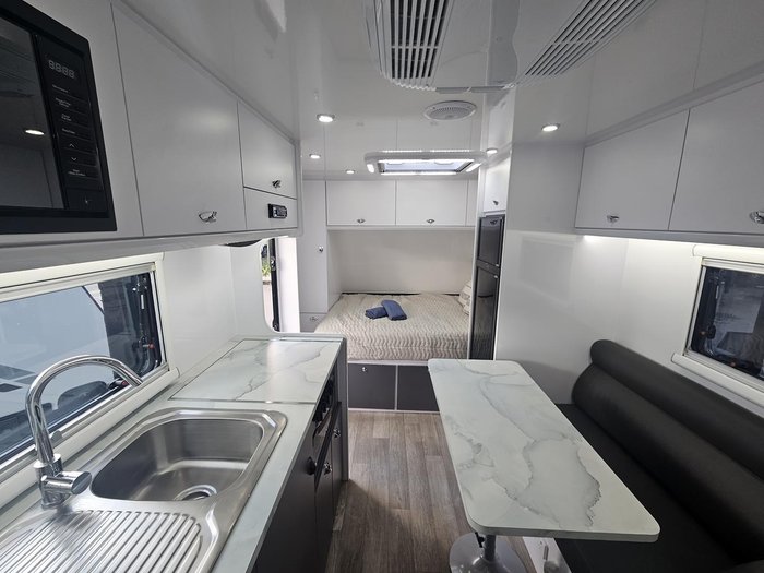 2025 NEWGEN Caravans Ngc19f - 19Ft Triple Bunk