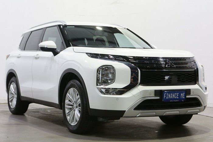 2024 Mitsubishi Outlander LS