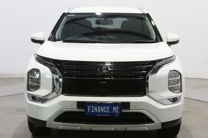 2024 Mitsubishi Outlander LS