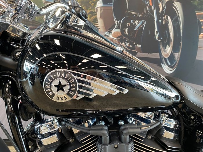 2025 Harley-davidson FLFB FAT BOY (117) VIVID BLACK