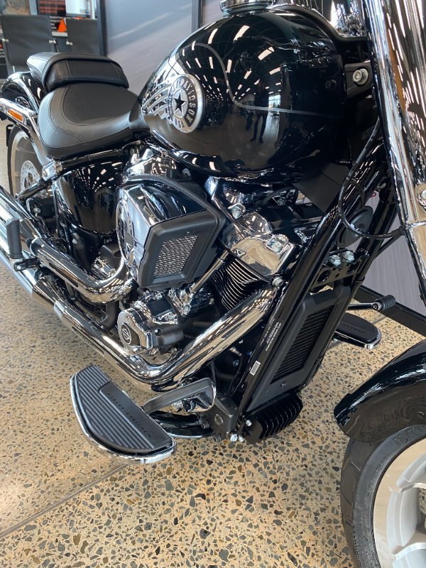 2025 Harley-davidson FLFB FAT BOY (117) VIVID BLACK