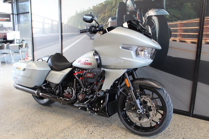 2025 Harley-davidson FLTRXSTSE CVO RD GLIDE ST 121
