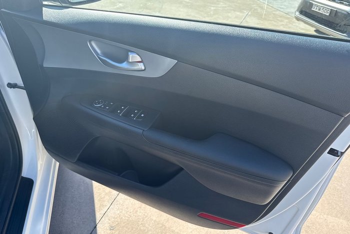2024 Kia Cerato S