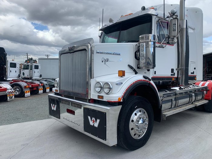 2017 Western Star 4864Fxb 40
