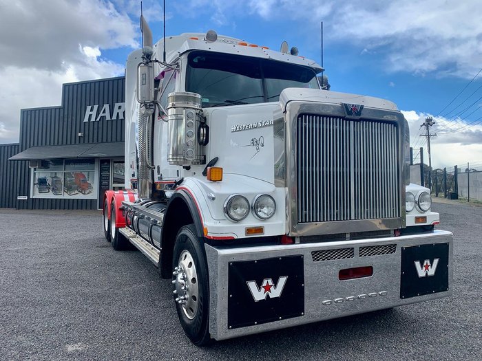 2017 Western Star 4864Fxb 40