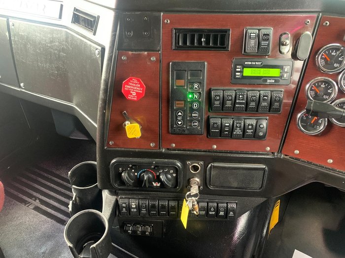 2017 Western Star 4864Fxb 40