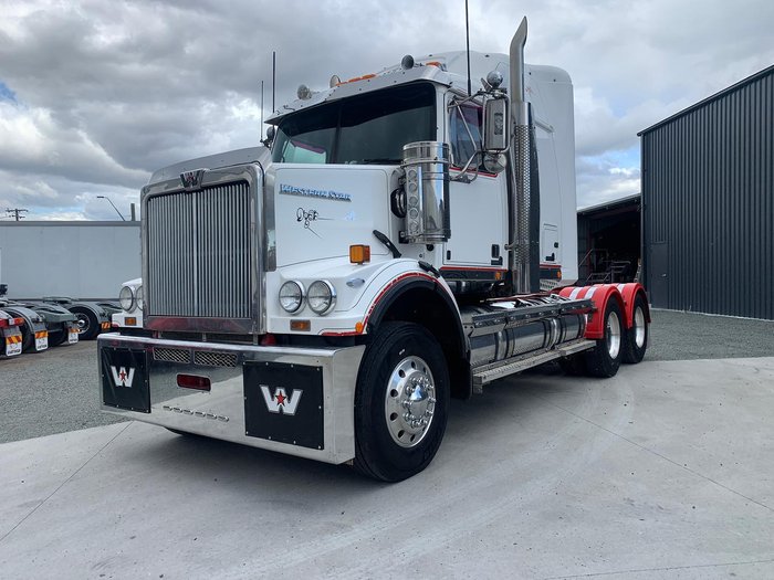 2017 Western Star 4864Fxb 40