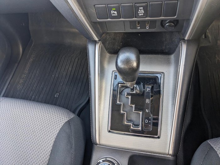 2022 Mitsubishi Triton GLX+