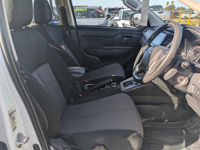 2022 Mitsubishi Triton GLX+