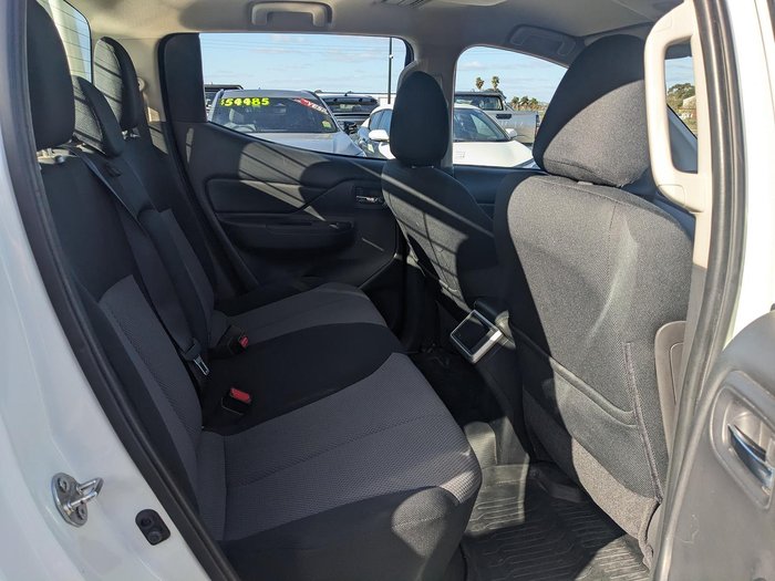 2022 Mitsubishi Triton GLX+