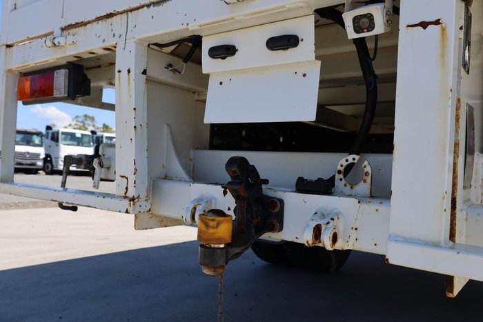 2018 Fuso Canter 4X4 Trayback with crane White