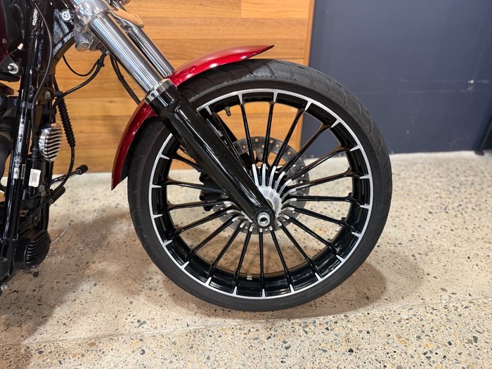 2017 Harley-davidson FXSB SOFTAIL BREAKOUT Red